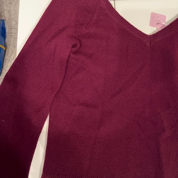 Calypso 100% Cashmere Plum V-Neck Sweater / Size Medium / NWT (Ret: $295) - Picture 14 of 16